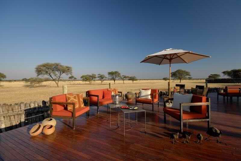 Frans Indongo Lodge:Day Time on the Deck